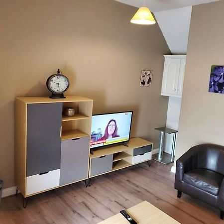 Apt. 2 - Town Centre Apartment Bagenalstown المظهر الخارجي الصورة
